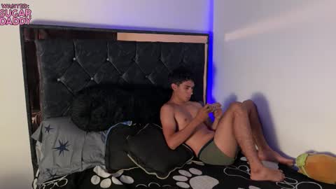 Snapshot of troye_lex chatting on September 23, 11:33 pm troye_lex online show from September 23, 11:33 pm