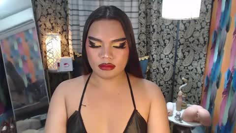 Snapshot of tsbrianabankhugecock chatting on February 25, 5:19 am brianna online show from February 25, 5:19 am