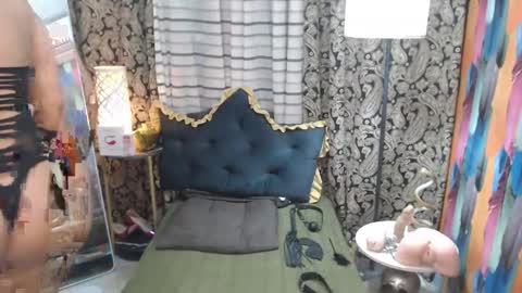 Snapshot of tsbrianabankhugecock chatting on February 5, 1:33 pm brianna online show from February 5, 1:33 pm