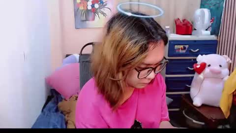 Alice Guo online show from April 1, 8:39 pm