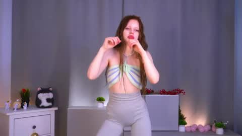 Shirlee online show from May 26, 1:17 pm