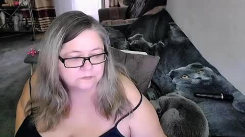 Lana online show from April 14, 8:39 am