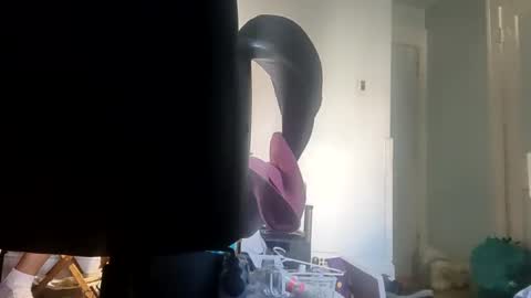 Snapshot of twe4kseeker chatting on September 15, 12:28 pm twe4kseeker online show from September 15, 12:28 pm