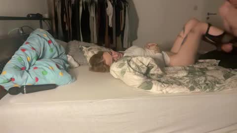 TwinFlameDesire online show from November 22, 12:20 am