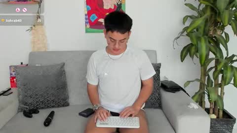 Snapshot of twink_ben_ chatting on September 13, 9:39 pm twink_ben_ online show from September 13, 9:39 pm