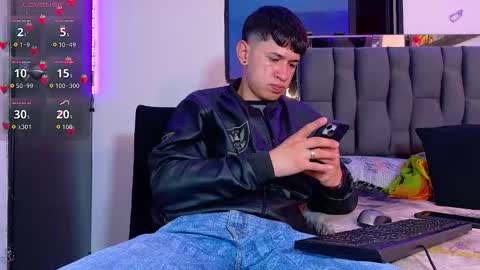 Snapshot of twink_daren chatting on September 9, 4:51 pm Mr Daren online show from September 9, 4:51 pm