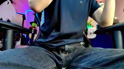 Snapshot of twink_sebas_ chatting on October 22, 4:48 am  Bad boy sebastian  online show from October 22, 4:48 am