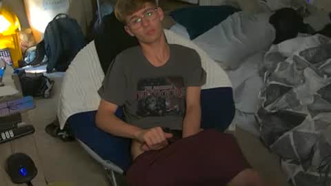 shytwink online show from September 26, 9:34 pm