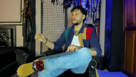 Clio  Tadeo online show from April 17, 3:20 am