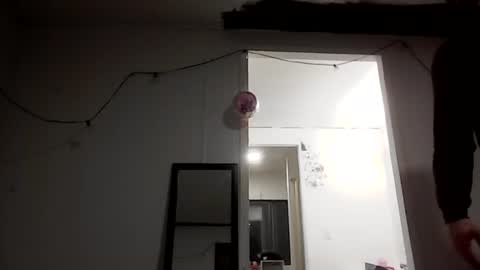 twizzytoxic22 online show from April 17, 6:05 am