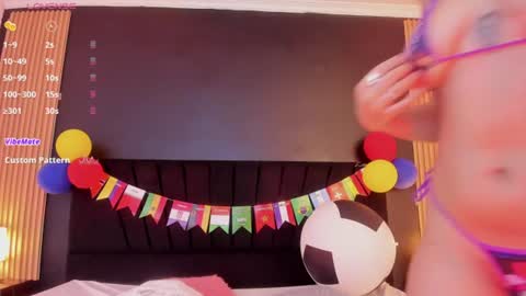 twodolls18 online show from July 2, 4:17 am