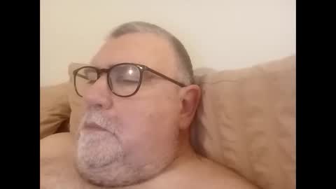 twohats2810 online show from February 1, 5:21 pm