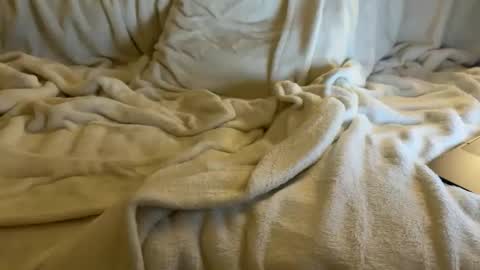 tykenn6996 online show from October 22, 12:03 am