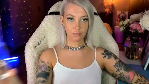 Miley online show from February 28, 10:41 am