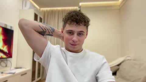 tyler_garrner online show from November 28, 4:25 pm