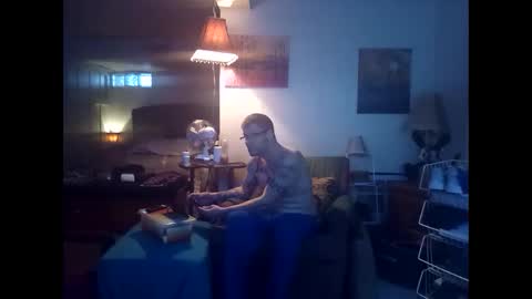 tylerdowell10111 online show from March 9, 5:39 pm