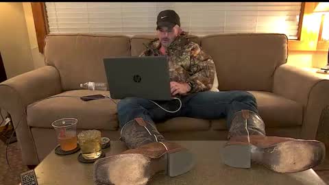 TylerLogan813 online show from September 10, 4:02 am