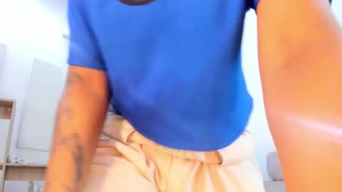 tylla__ online show from March 22, 8:29 am