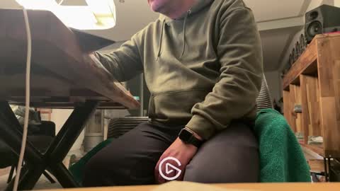 ueberdruck01 online show from January 19, 3:27 am