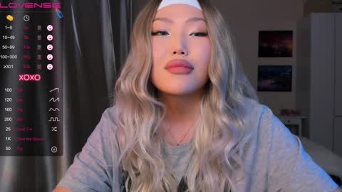 Snapshot of uko_sa chatting on December 17, 2:00 pm uko sa online show from December 17, 2:00 pm