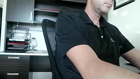 Ultra online show from December 3, 9:15 pm