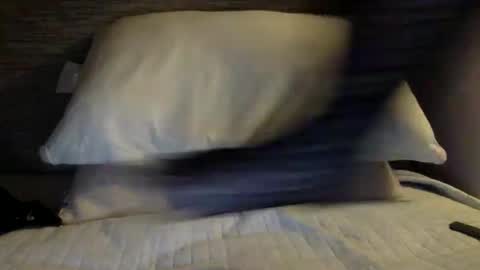 uncanny68 online show from February 14, 12:57 am