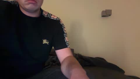 Snapshot of uncutedaustria chatting on October 6, 11:22 pm Tom online show from October 6, 11:22 pm