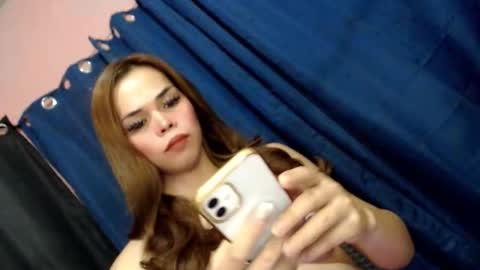 Snapshot of unknown_trans18 chatting on September 23, 4:12 pm unknown_trans18 online show from September 23, 4:12 pm