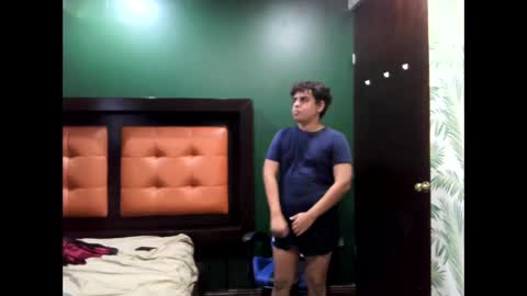 Snapshot of unlimitedfantasy chatting on November 2, 4:56 am Thiago online show from November 2, 4:56 am