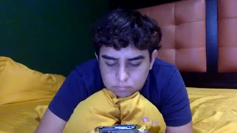 Snapshot of unlimitedfantasy chatting on October 4, 7:00 pm Thiago online show from October 4, 7:00 pm