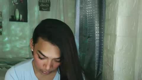 ur_dazzlingmorenaxx online show from December 5, 3:28 am