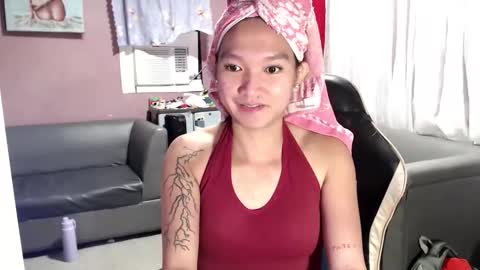 NEWRA  ALLISON online show from September 17, 3:32 am