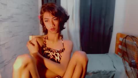 urasianyana online show from April 10, 12:38 am