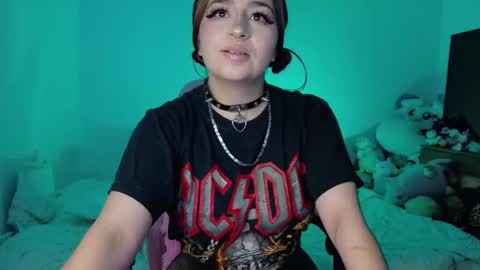 Danielle  online show from February 9, 10:19 am