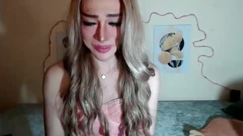 QUEEN ANGEL online show from February 28, 5:17 pm