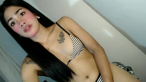 Haley Mhate online show from July 6, 5:04 pm