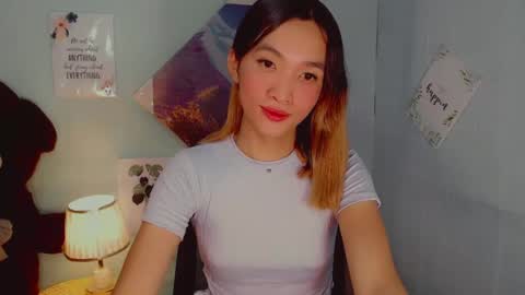 urblossom_harahxxx online show from January 18, 5:15 pm