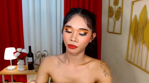 Snapshot of urcaptivatingmaria chatting on October 22, 5:47 pm UrCaptivatingMaria online show from October 22, 5:47 pm