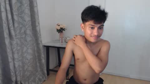 Snapshot of urcuteguy_jhonx chatting on September 9, 5:13 pm Dannie online show from September 9, 5:13 pm