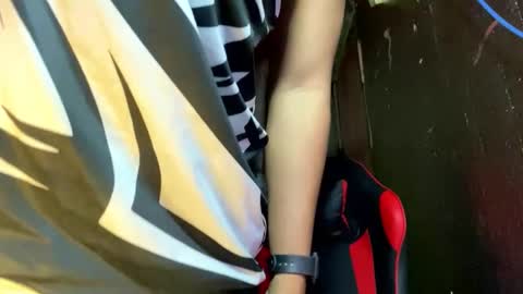 Snapshot of urcuteguy_jhonx chatting on October 1, 2:49 pm Dannie online show from October 1, 2:49 pm