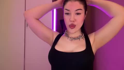 Snapshot of urdevilbaby chatting on October 19, 5:56 am Margo online show from October 19, 5:56 am