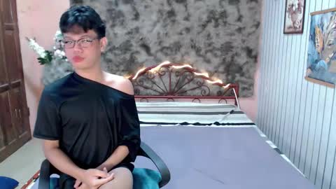 urdreamboy_doms online show from June 10, 4:56 am
