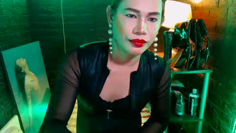 queen norelle online show from March 1, 11:26 pm