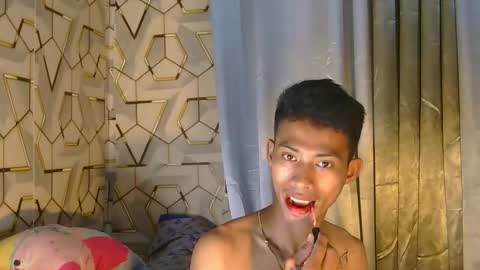 richard online show from November 8, 9:23 am