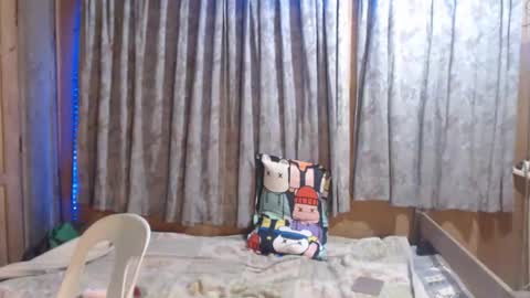 urhottie_bella online show from February 6, 5:30 pm