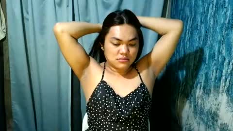 urhottie_bella online show from July 4, 7:06 pm