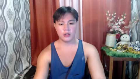 urhunky_ivan online show from December 27, 3:48 pm
