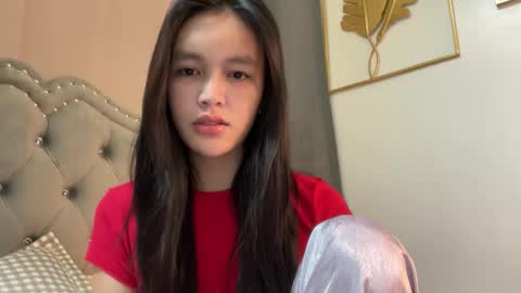 Amira online show from January 8, 2:39 am