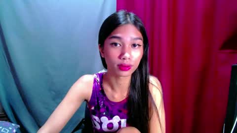urloverjasmine_xx online show from July 3, 9:19 pm