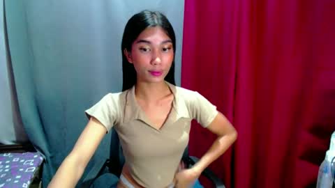 urloverjasmine_xx online show from July 2, 3:50 pm